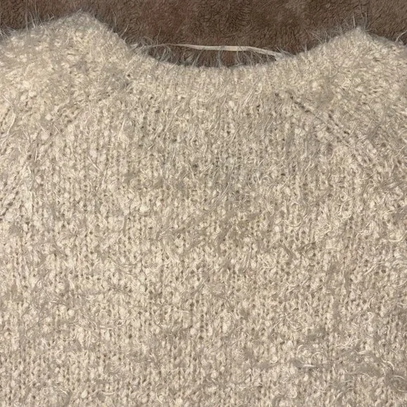 EXCELLENT Anthropologie Knitted & Knotted Ivory Fuzzy Snowfrost Sweater XS - Picture 12 of 12